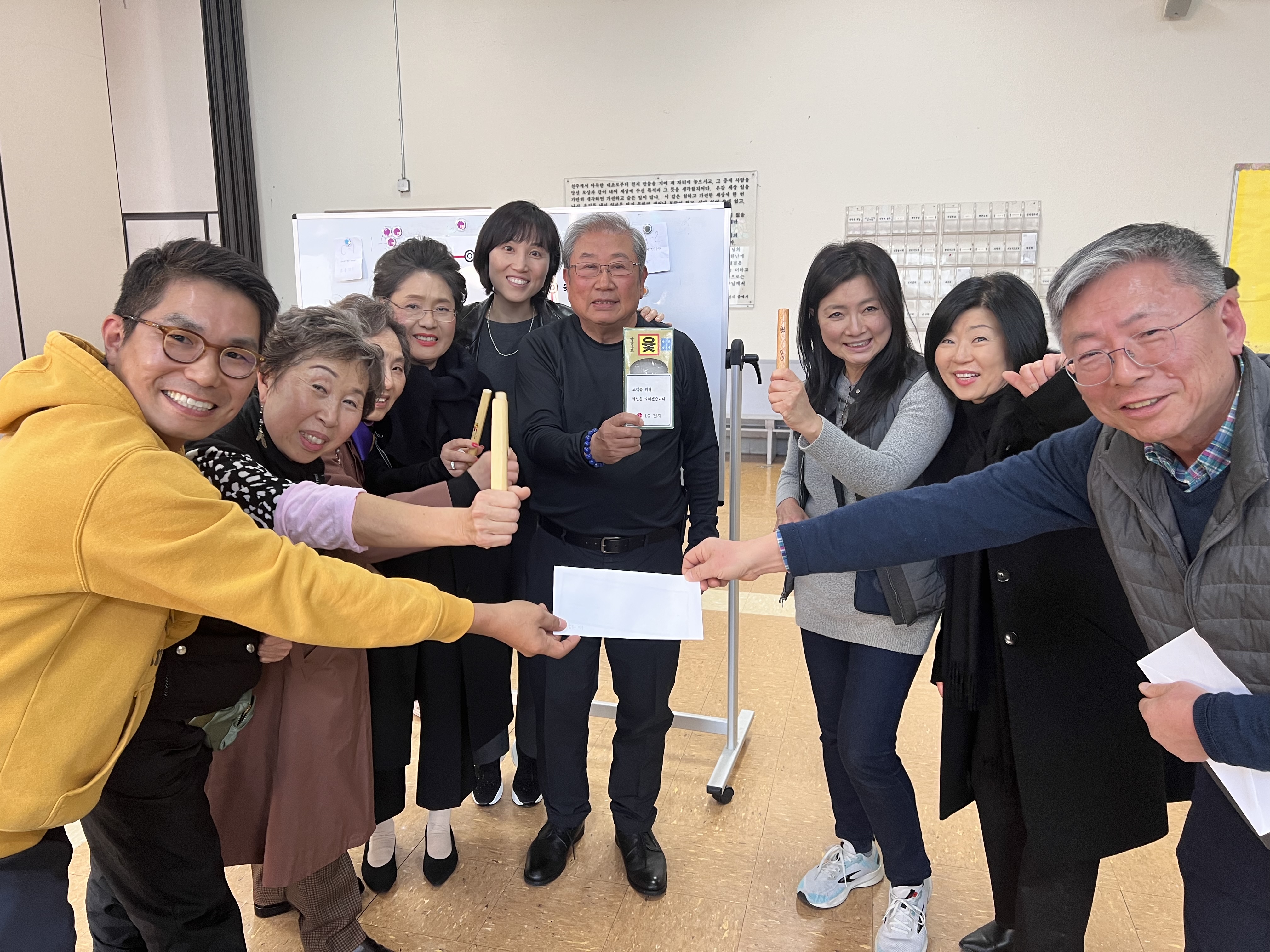 설날 합동위령미사, 구역 대항 윷놀이 와, 젠가 게임, 혼인갱신식(부부 축복식) 미사